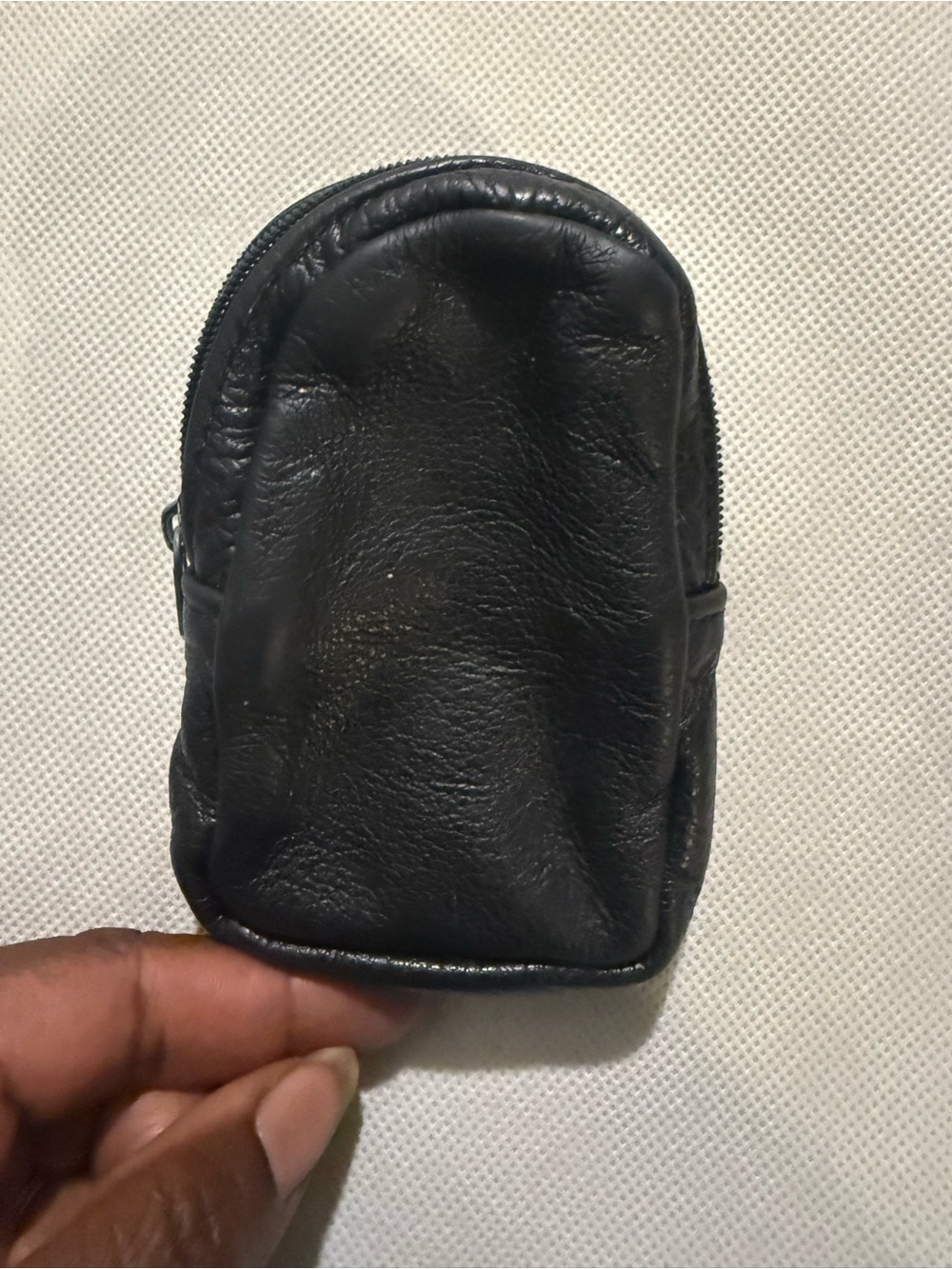 Classic Black Leather Men's Zip Pouch - Minimalist Wallet Case